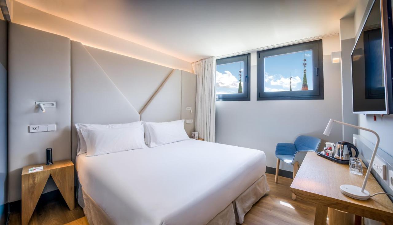 Occidental Diagonal 414 Hotel Barcelona Bagian luar foto