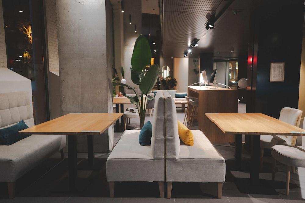 Occidental Diagonal 414 Hotel Barcelona Bagian luar foto